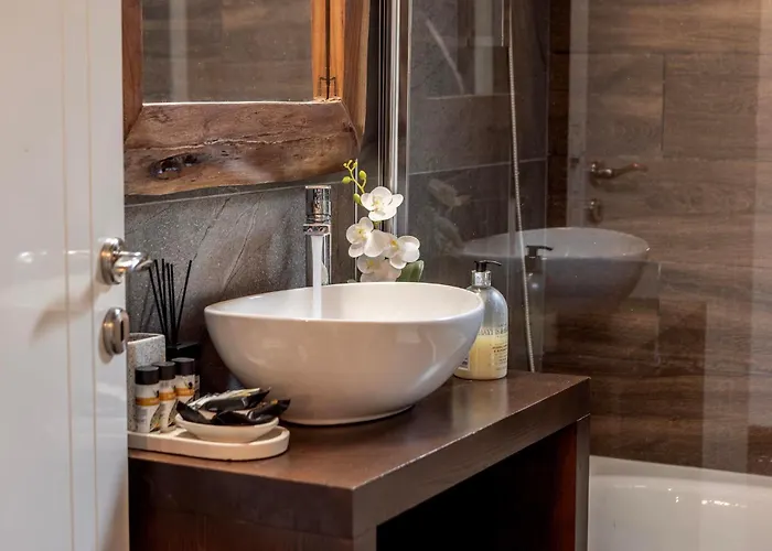 Maison Du Mont קאלופאנאיוטיס